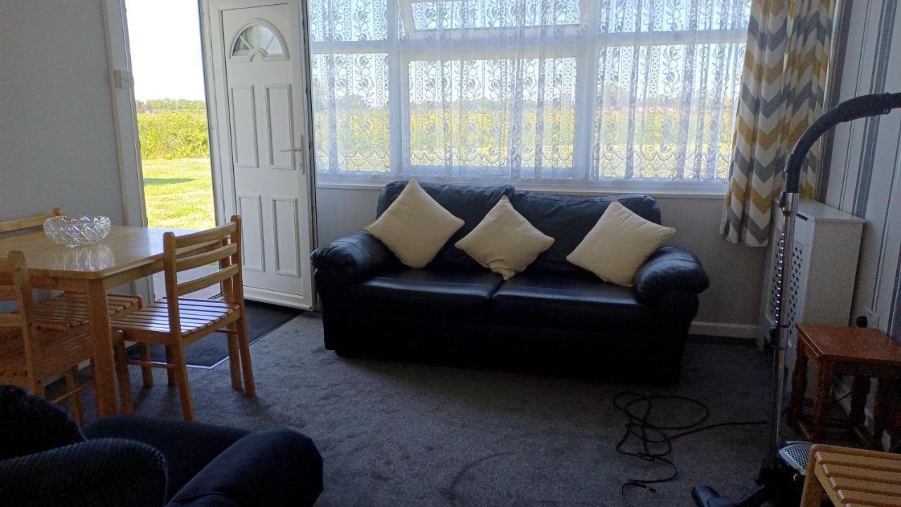 Alicias Chalets Great Yarmouth Exterior photo