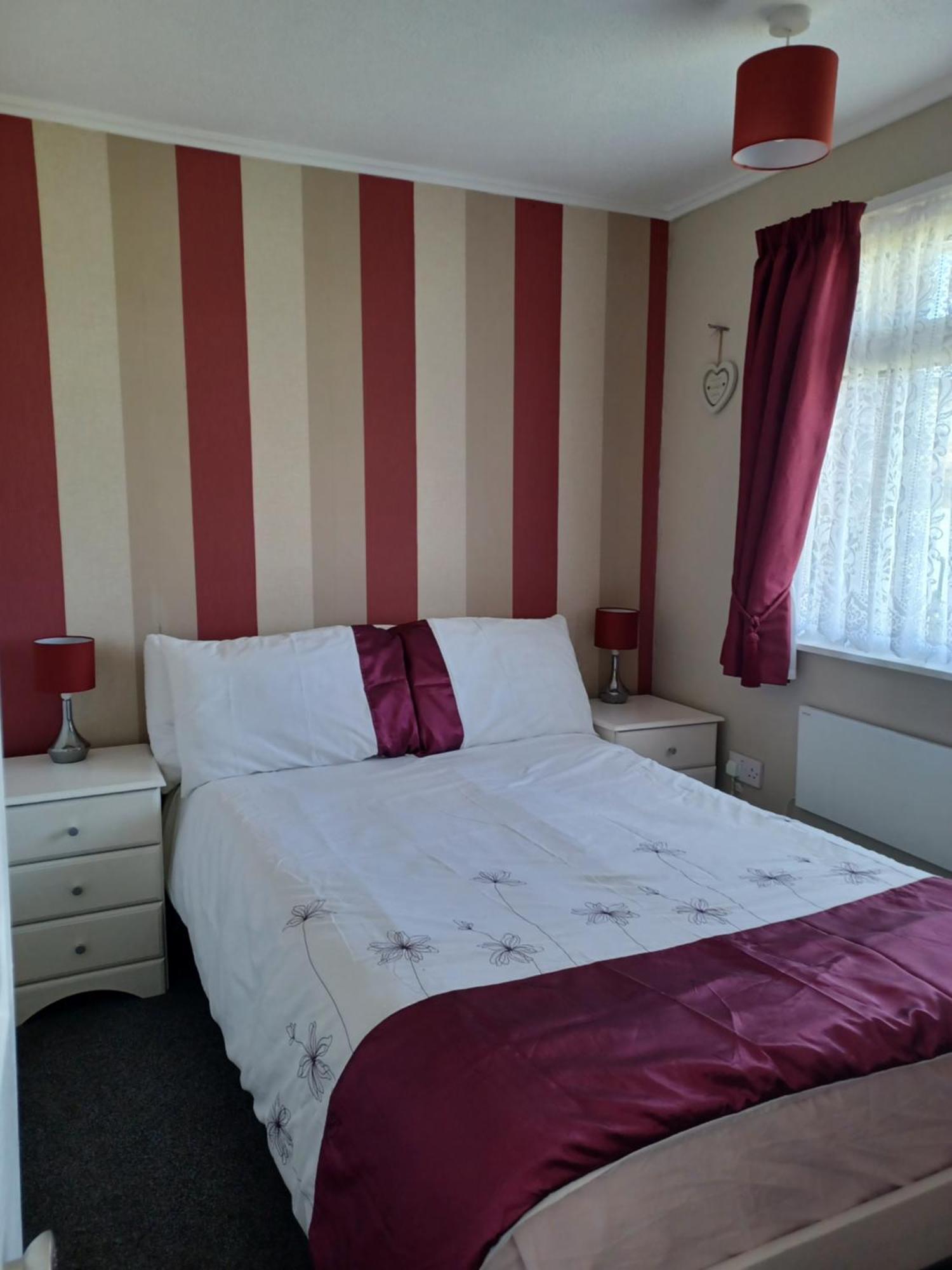 Alicias Chalets Great Yarmouth Room photo